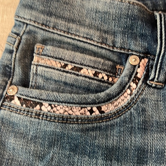 White House Black Market Mid-Rise Snake Trim Ankle Jeans Everyday Soft Sz 2 - Picture 9 of 14